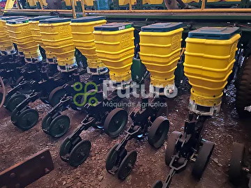 PLANTADEIRA TATU MARCHESAN PST DUO FLEX ANO 2013