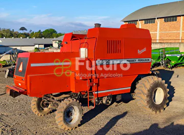 COLHEITADEIRA MASSEY FERGUSON 5650 ANO 2006