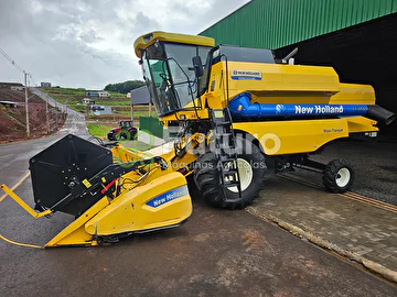 COLHEITADEIRA NEW HOLLAND 5070 ANO 2012
