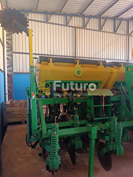 PLANTADEIRA JOHN DEERE 1111 ANO 2013