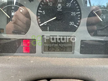 TRATOR VALTRA BM 110 ANO 2002