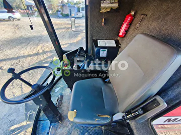 COLHEITADEIRA MASSEY FERGUSON 5650 ANO 2006