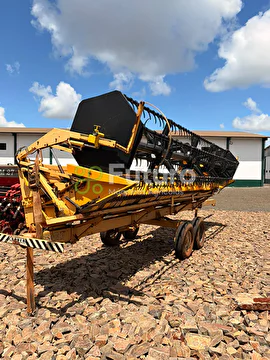 COLHEITADEIRA NEW HOLLAND TC 59 ANO 2002