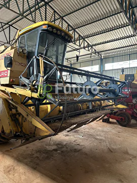 COLHEITADEIRA NEW HOLLAND 8040 ANO 1989