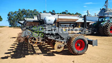 PLANTADEIRA FENDT MOMENTUM 40F ANO 2020