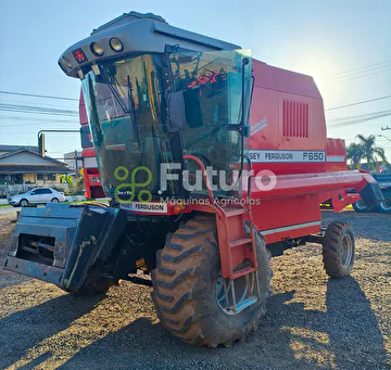 COLHEITADEIRA MASSEY FERGUSON 5650 ANO 2006