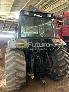 TRATOR VALTRA BM 110 ANO 2002