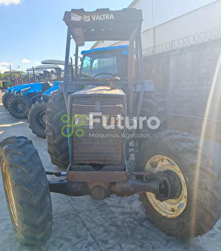 TRATOR VALTRA 785 ANO 2004
