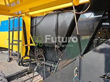 COLHEITADEIRA NEW HOLLAND 5070 ANO 2012
