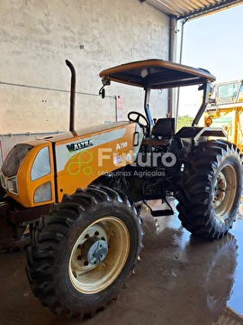 TRATOR VALTRA A750 ANO 2010