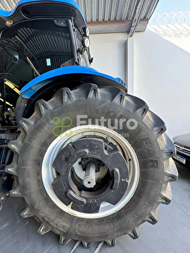 TRATOR NEW HOLLAND T7060 ANO 2012