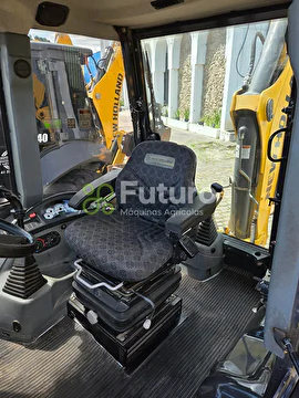 RETROESCAVADEIRA NEW HOLLAND B95B ANO 2020