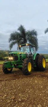 TRATOR JOHN DEERE 6145J ANO 2012