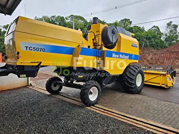 COLHEITADEIRA NEW HOLLAND 5070 ANO 2012