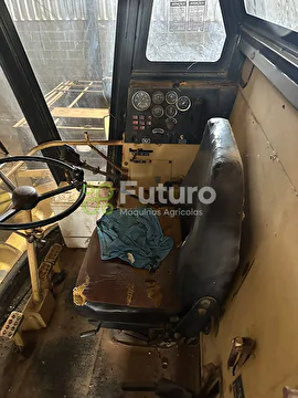 COLHEITADEIRA NEW HOLLAND 8040 ANO 1989