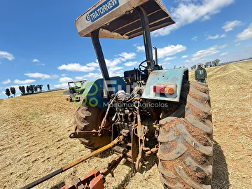 TRATOR NEW HOLLAND TL 75E ANO 2004