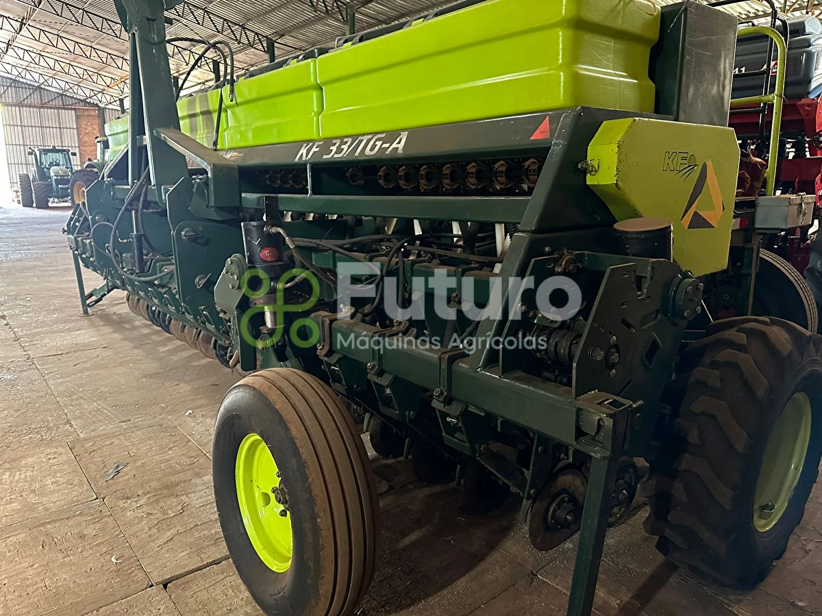 SEMEADEIRA KF 33 TG A ANO 2014 - Futuro Máquinas Agrícolas