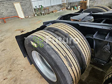 CAMINHÃO SCANIA 124G ANO 2005