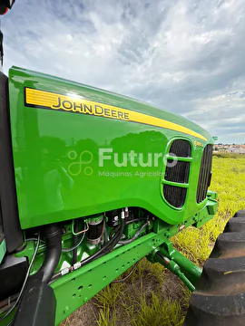TRATOR JOHN DEERE 6165J ANO 2011
