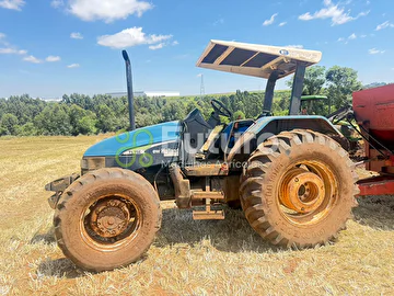 TRATOR NEW HOLLAND TL 75E ANO 2004