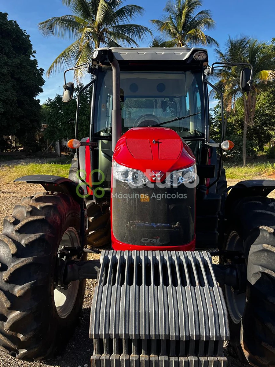 TRATOR MASSEY FERGUSON 6713 ANO 2018 - Futuro Máquinas Agrícolas