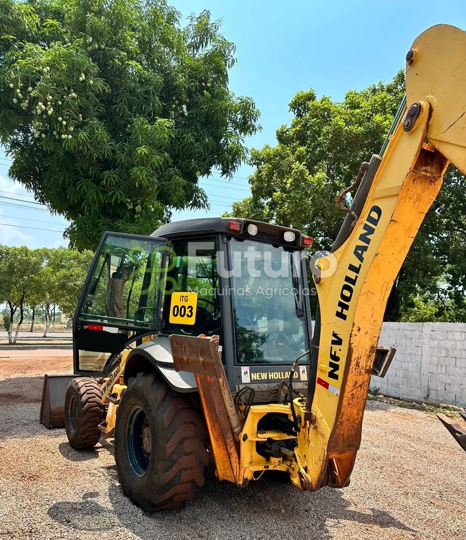 RETROESCAVADEIRA NEW HOLLAND B110B ANO 2019 - Futuro Máquinas Agrícolas