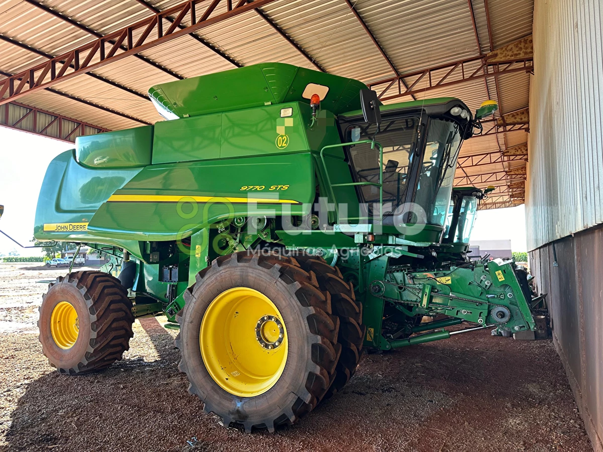COLHEITADEIRA JOHN DEERE STS 9770 ANO 2011 - Futuro Máquinas Agrícolas