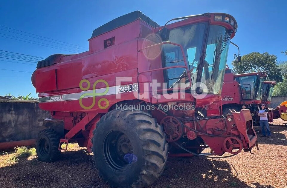 COLHEITADEIRA CASE 2366 ANO 2002 - Futuro Máquinas Agrícolas