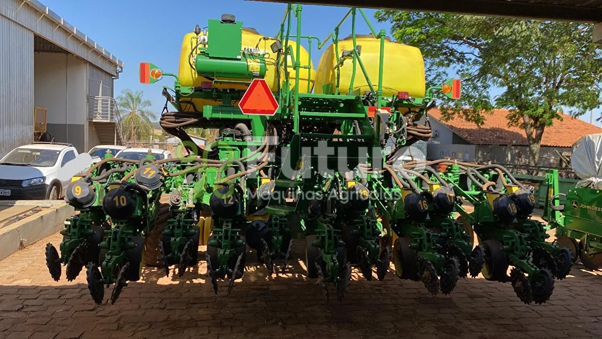 PLANTADEIRA JOHN DEERE DB 40 ANO 2021 - Futuro Máquinas Agrícolas