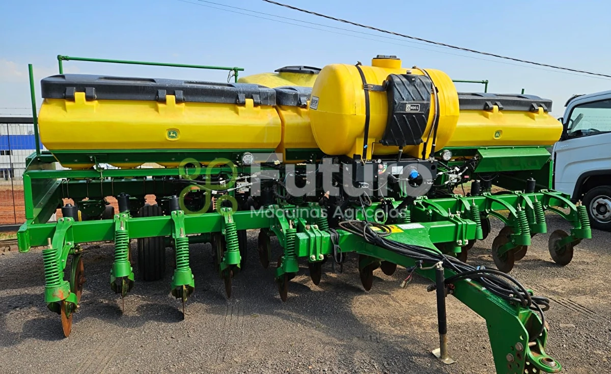 PLANTADEIRA JOHN DEERE 2113 CCS ANO 2020 - Futuro Máquinas Agrícolas