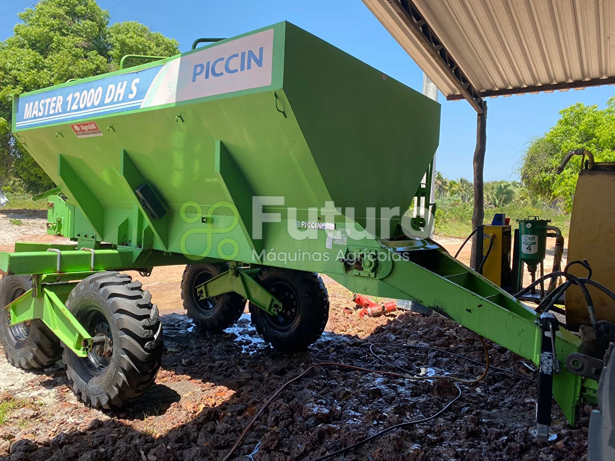 DISTRIBUIDOR PICCIN MASTER ANO 2022 - Futuro Máquinas Agrícolas