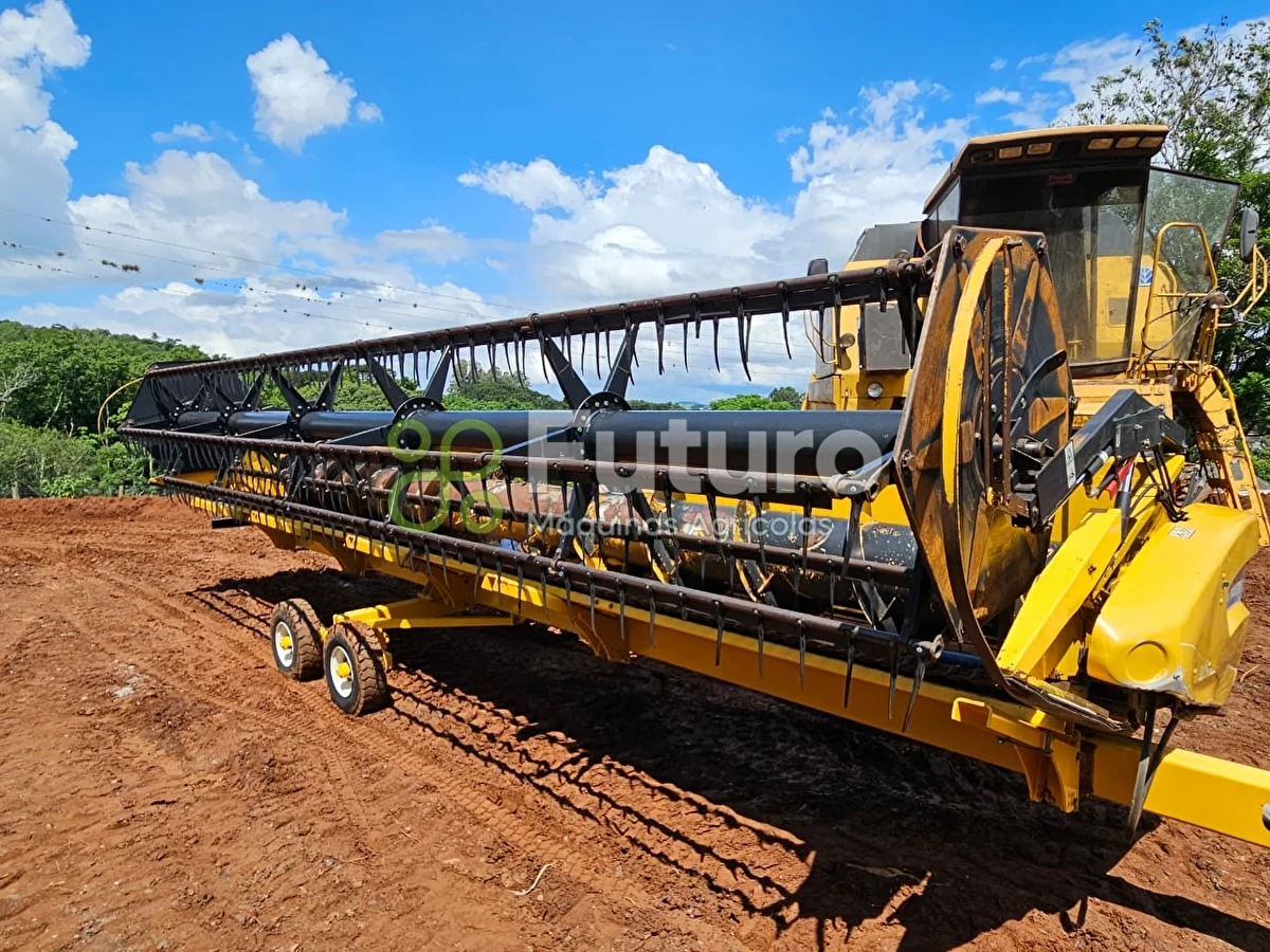 PLATAFORMA NH 25 F C/ 25 PÉS - Futuro Máquinas Agrícolas